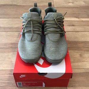 Nike Air Presto- Breathe Olive Green